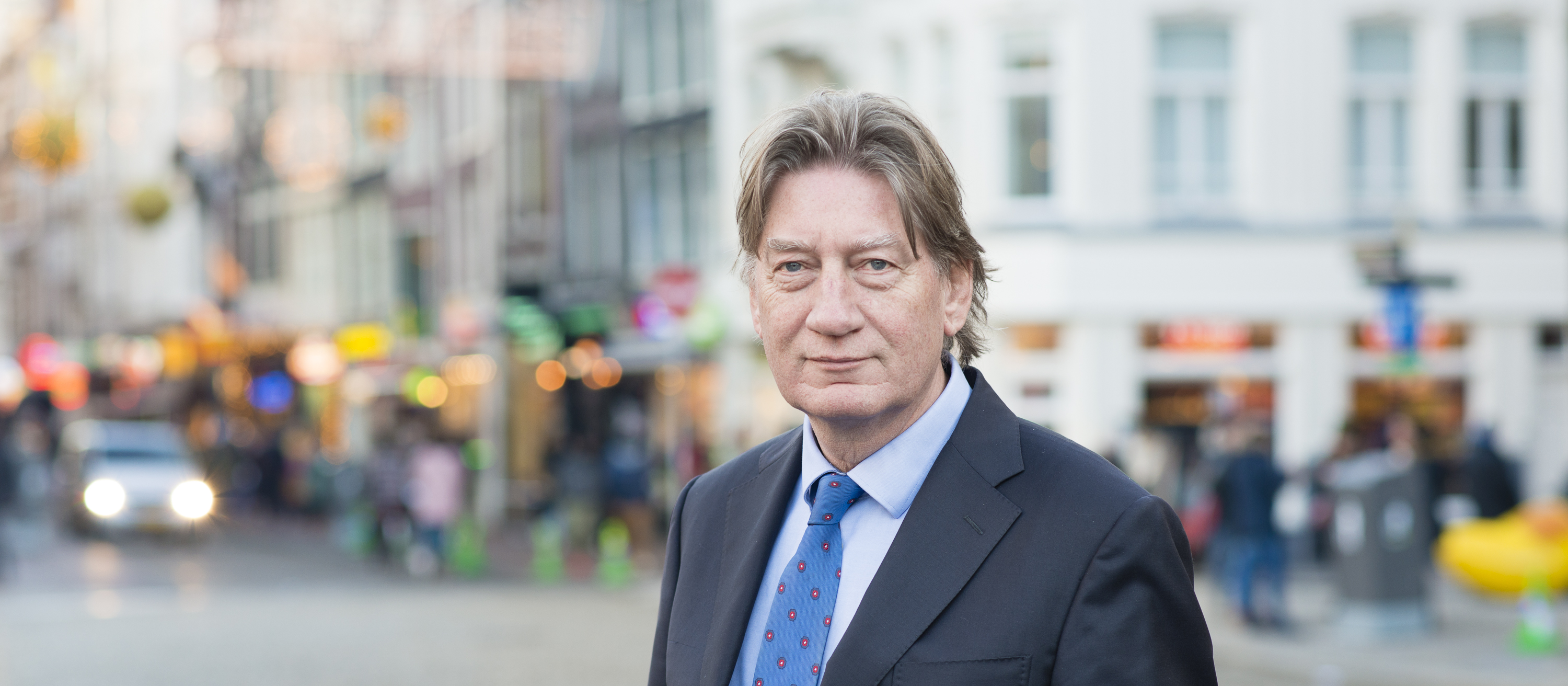  Bob Deen in gesprek met Rob de Wijk over zijn boek 'Amerika en wij'